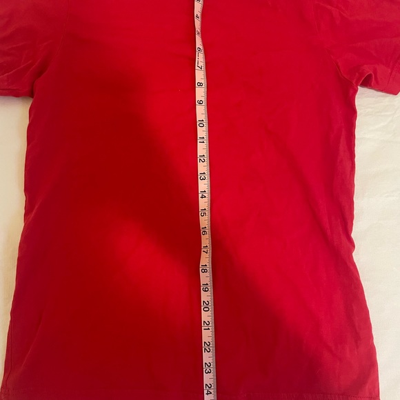 Disney “mountains are calling” red t-shirt size medium - Picture 5 of 5